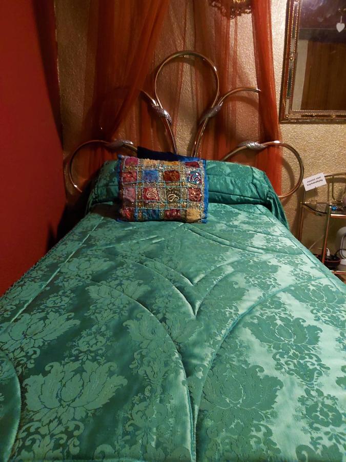 Alicante Room And Gayfriendly Bagian luar foto